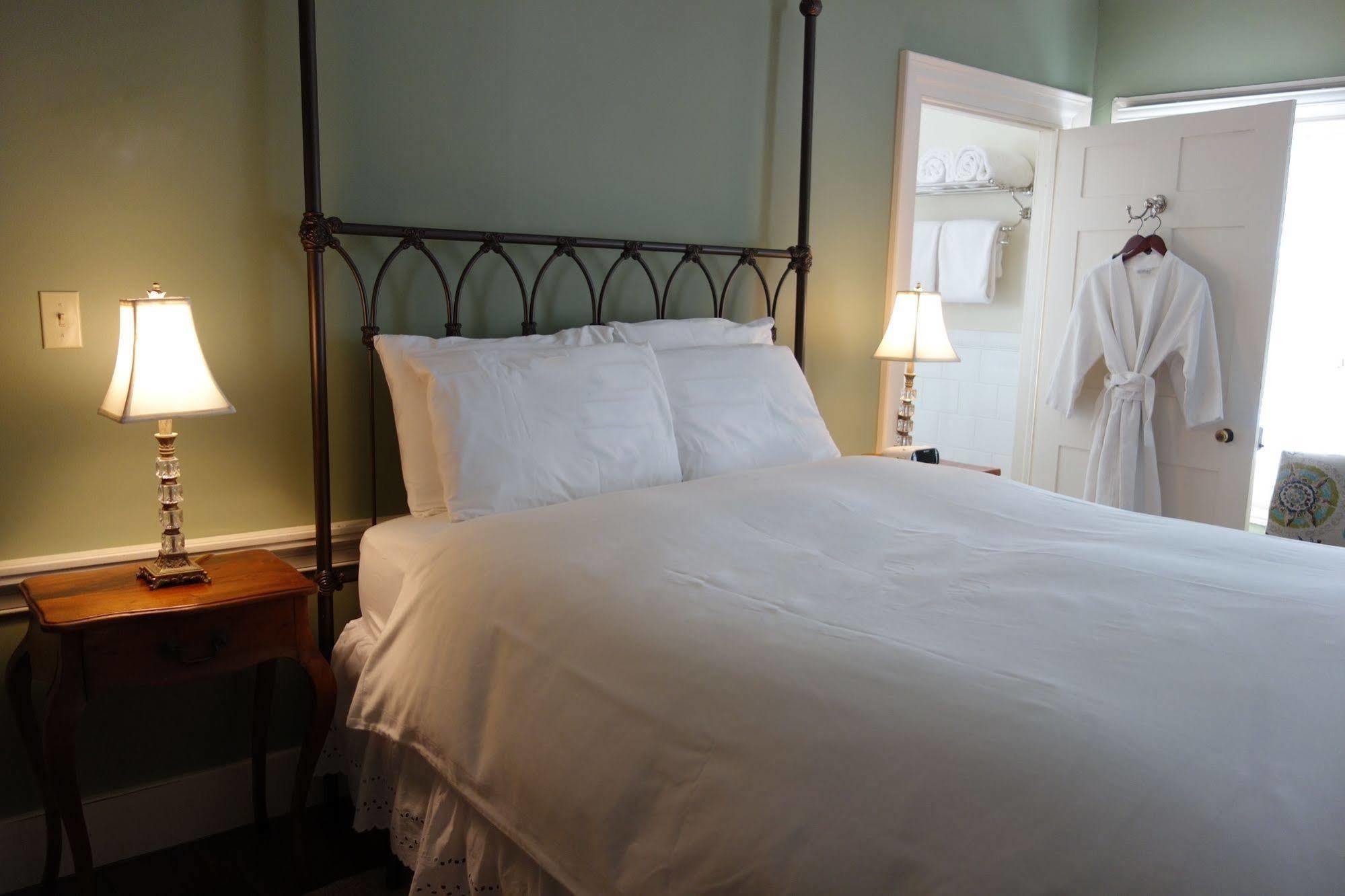 Inn At Glencairn Принстън Екстериор снимка